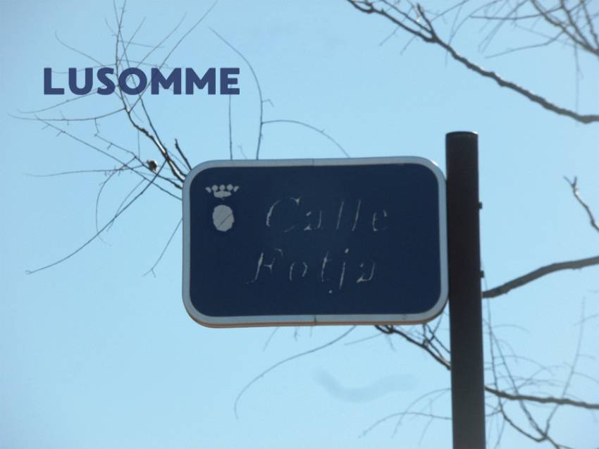 Descripción 463 - URBANO NO RESIDENCIAL.
Parcelas para hostales, hoteles y naves. 

Se venden parcelas urbanas consolidadas de uso terciario.
Desde 84.00