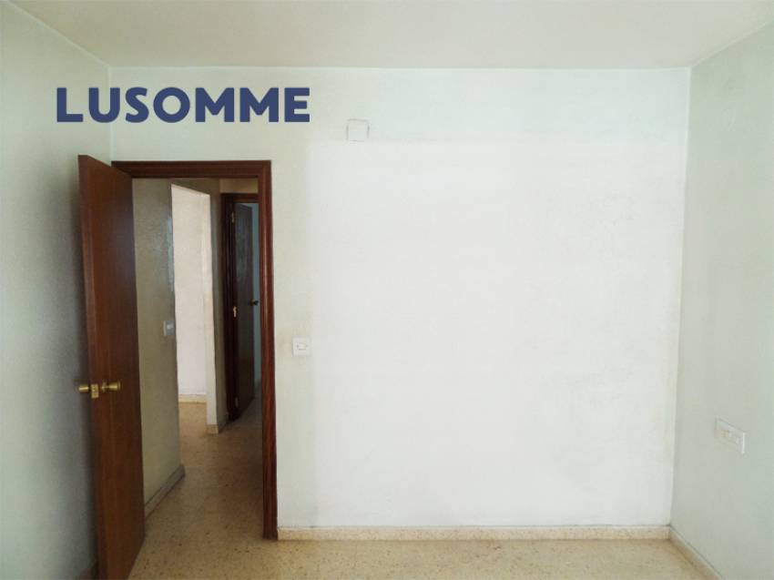 Descripción 478 - Piso en venta en Carrer Astúries, en Las Islas, la mejor zona de Puerto de Sagunto.

A 6 minutos a pie (500m) de la playa, con vistas al