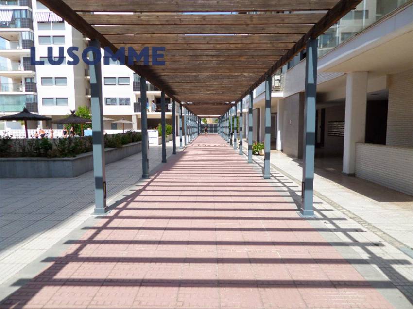 Descripción 510 - Ático dúplex con dos terrazas en Av. Central, Oropesa del Mar. 
A solo 800 m de la playa.

Vivienda en novena planta con ascensor. 
C